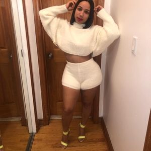 Meet your Posher, Eva